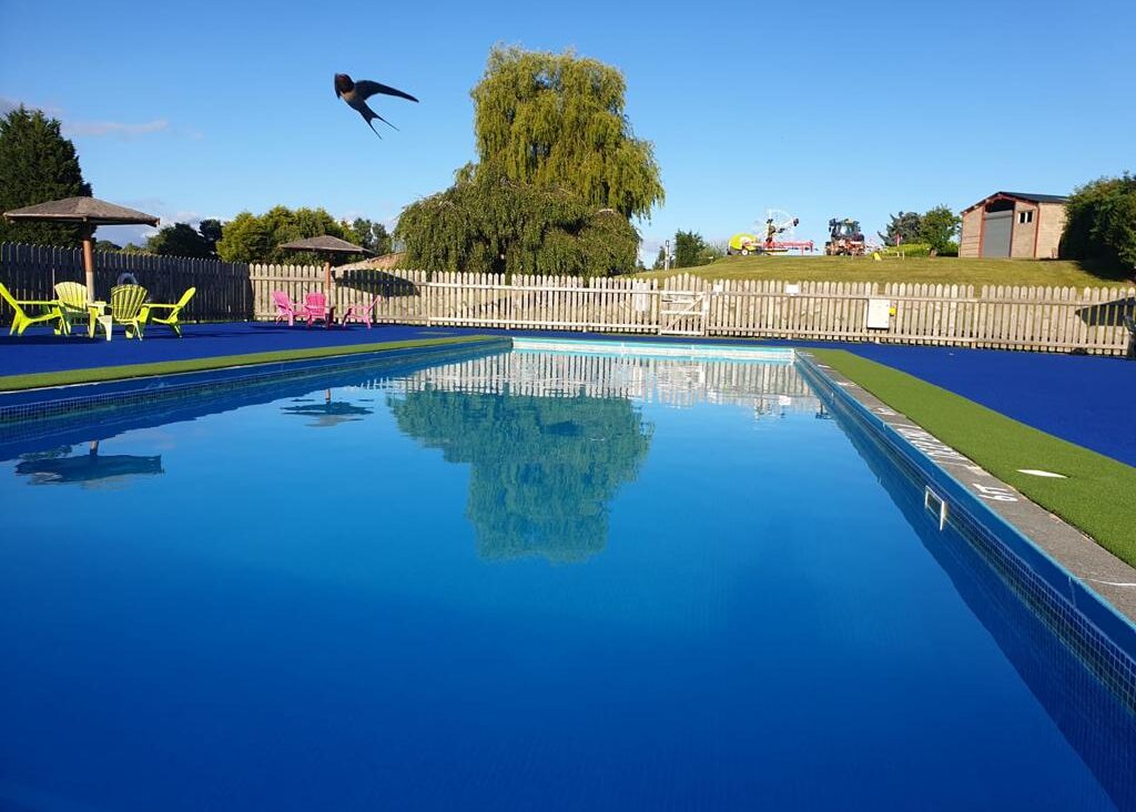 the swimming pool at bank afrm holiday park