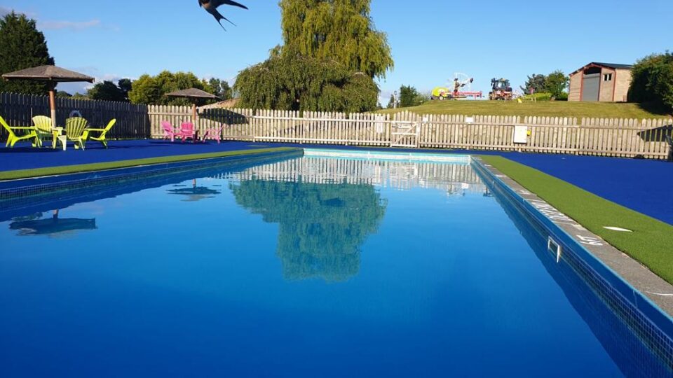 the swimming pool at bank afrm holiday park