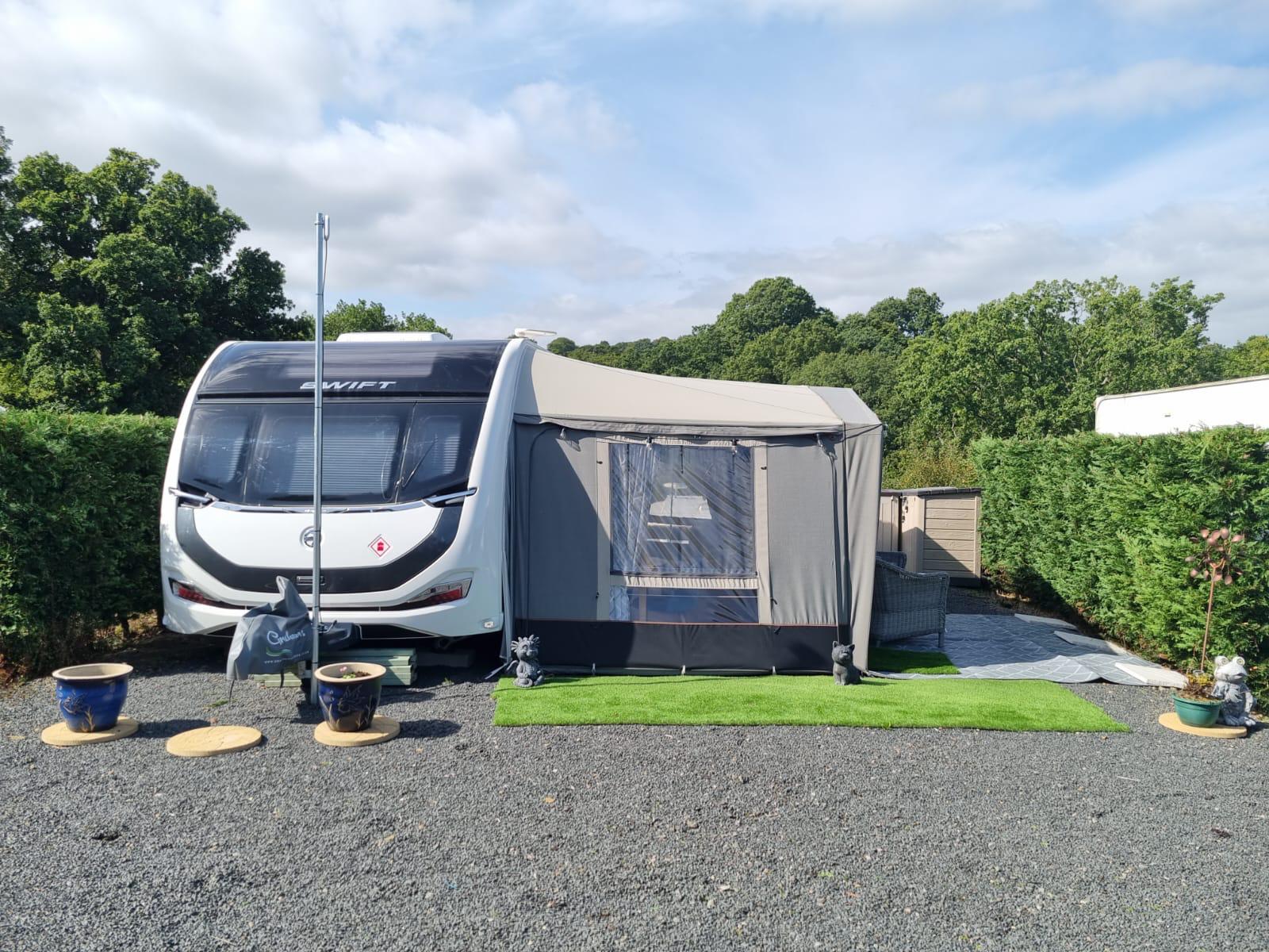 d15b3b12-ecd6-46d4-a987-f8520dd95437 Long term touring caravan at Bank Farm